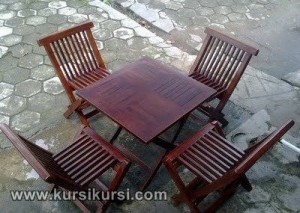 Set Kursi Makan Lempit Kayu Jati