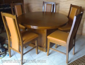 Set Kursi Meja Makan Bundar Kayu Jati